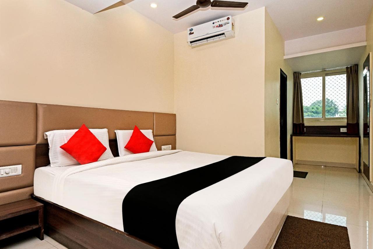 Capital O 76622 Hotel Raama Grand Mysore Εξωτερικό φωτογραφία