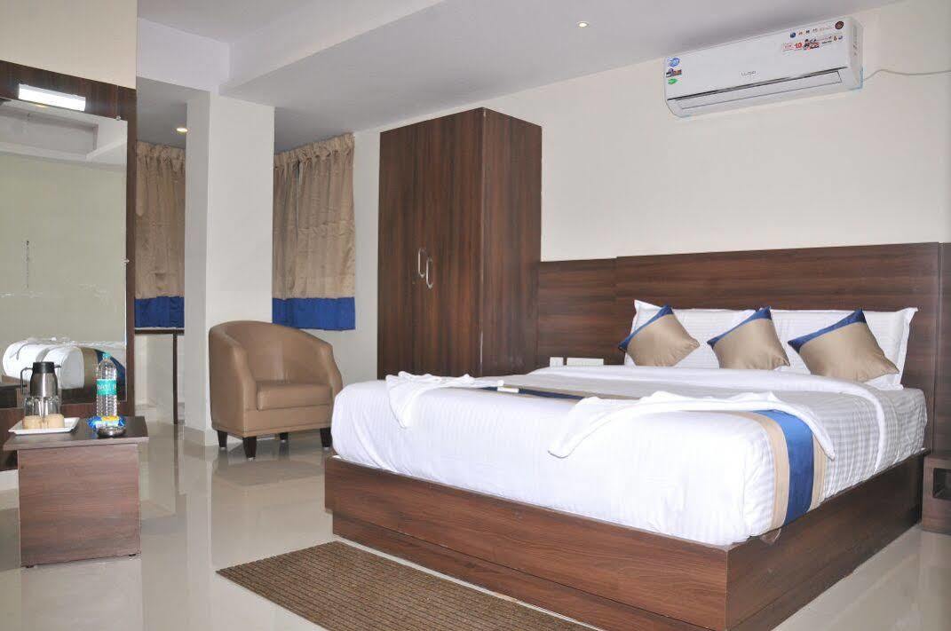 Capital O 76622 Hotel Raama Grand Mysore Εξωτερικό φωτογραφία